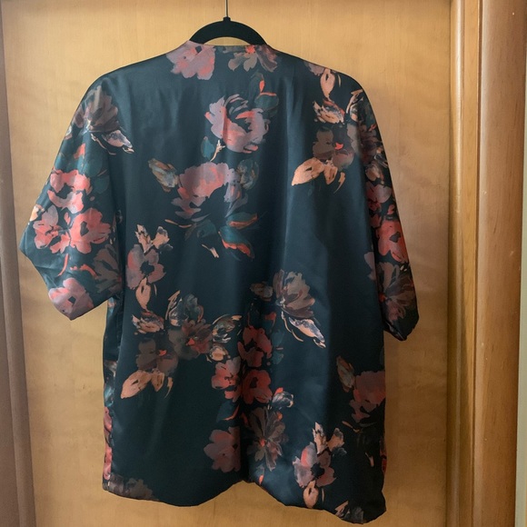 A New Day Blouse Jacket - Picture 4 of 4